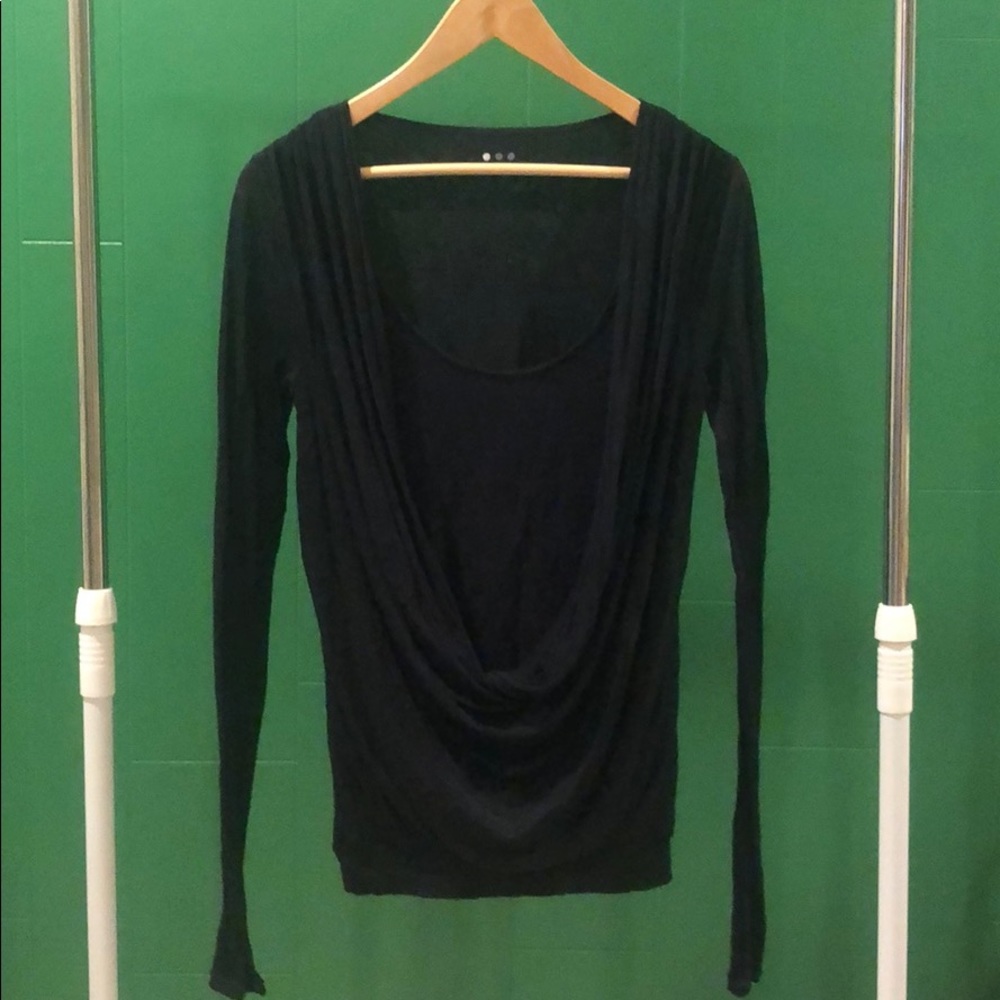 Navy long sleeve shirt